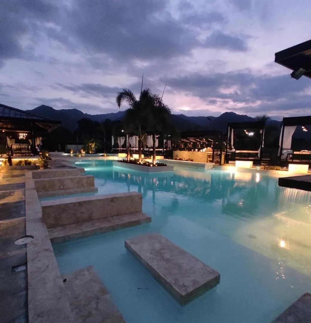 Guacamayos Hotel Bonao